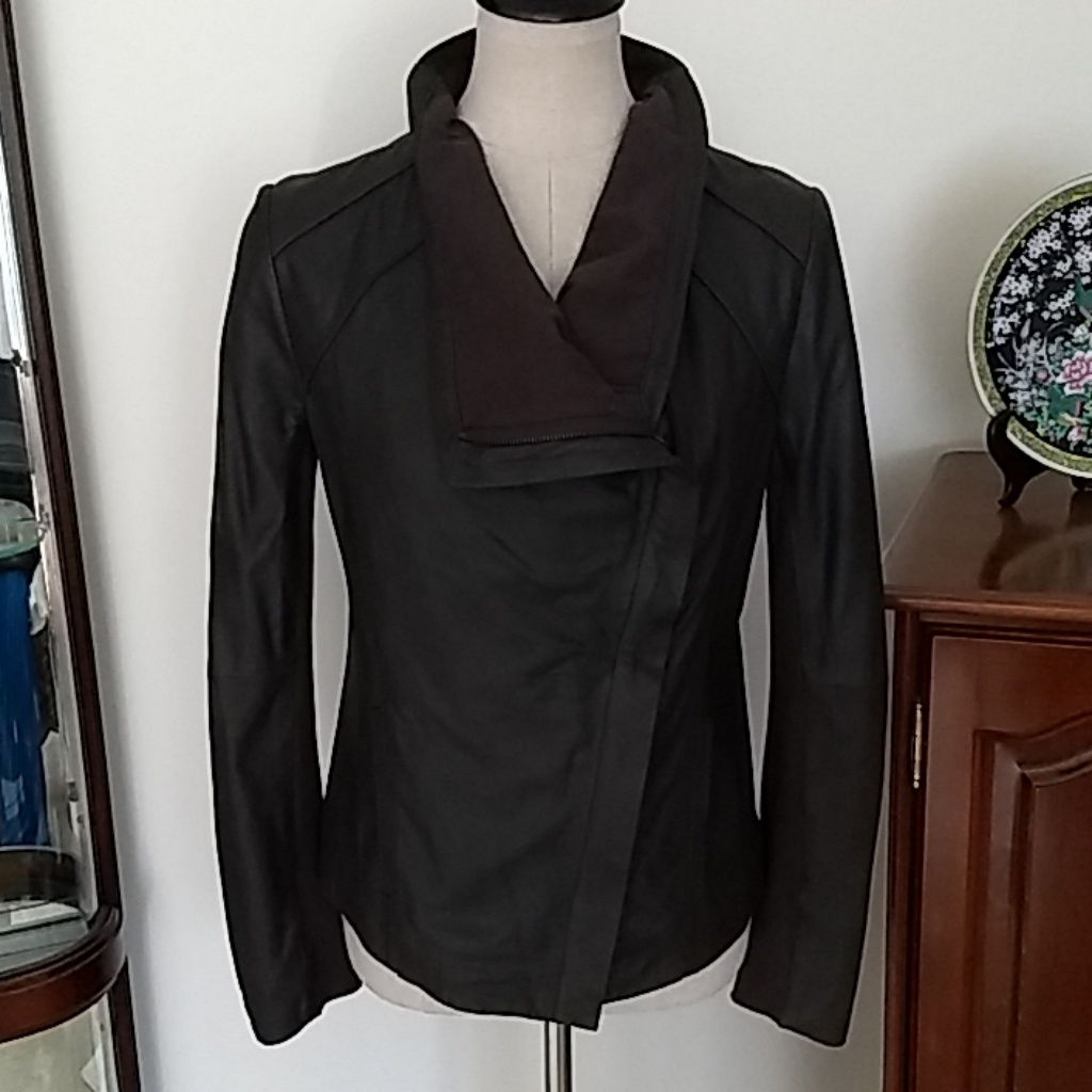 Elie Tahari Jacket